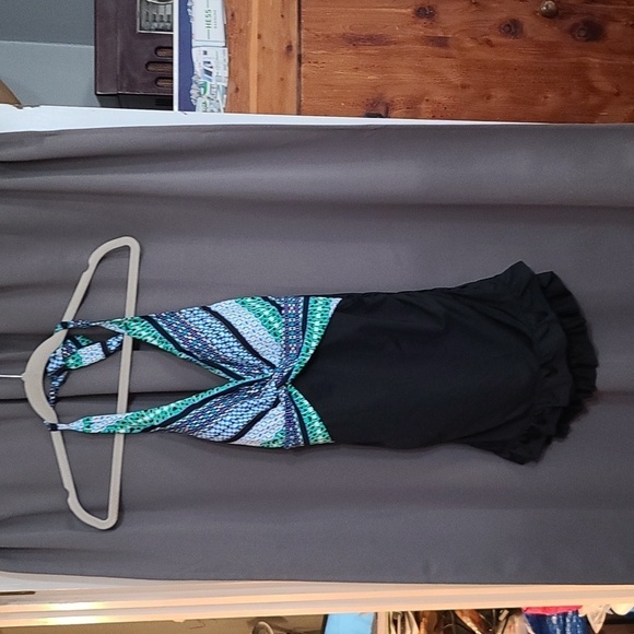 Jantzen Womens Swimsuit Halter Ruched Ruffly Hem Removable Bra Pad Modest Sz 12 - Picture 1 of 15